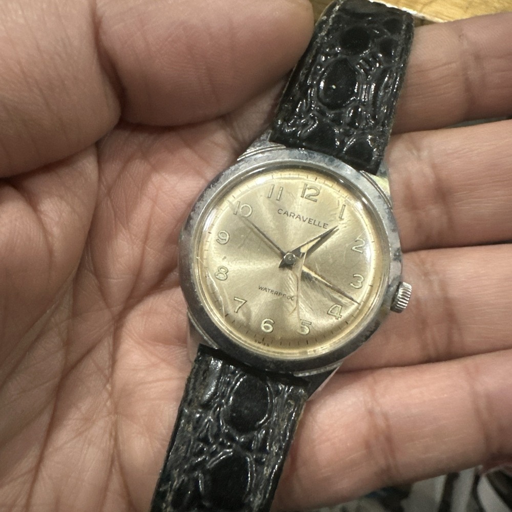 Vintage Caravelle M3 Manual Wind Mens Watch Swiss Made 34mm Silver Beige Leather